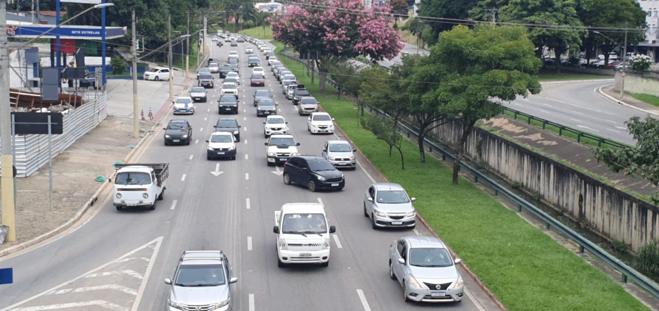 São José dos Campos tem protesto contra projeto de lei que regulamenta profissão de motoristas por aplicativo