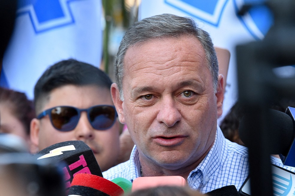 Álvaro Delgado, de 55 anos, é o candidato conservador à Presidência do Uruguai — Foto: REUTERS/Martin Varela Umpierrez
