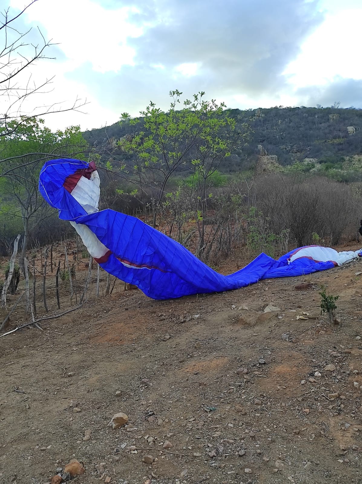 Homem morre após cair de parapente no Sertão da Paraíba