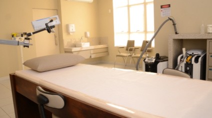 Cirurgia tradicional da safena não é mais a única opção, e raramente é a melhor