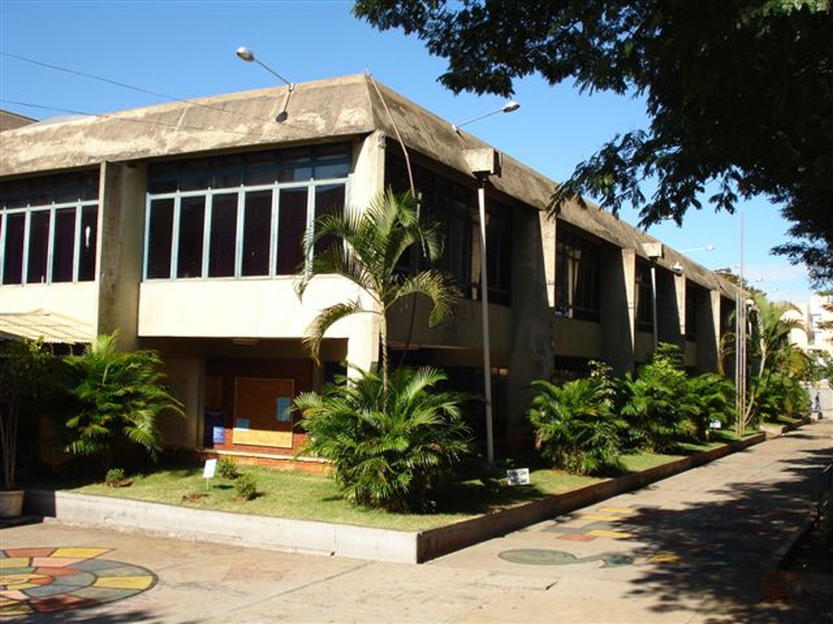 Escolas estaduais iniciam ano letivo com paralisações em Uberlândia ...