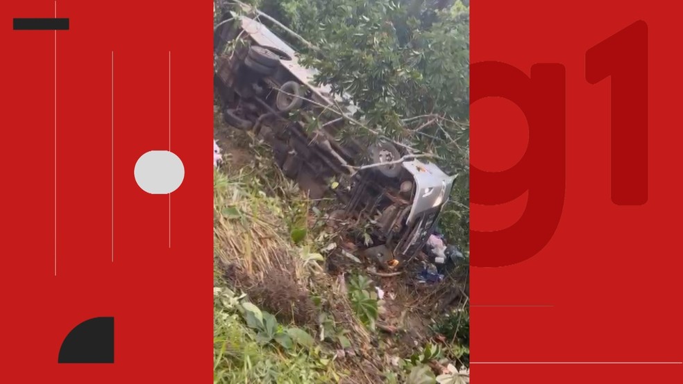 Acidente aconteceu na BR-420, em trecho da cidade de São Sebastião do Passé — Foto: Reprodução/Redes Sociais