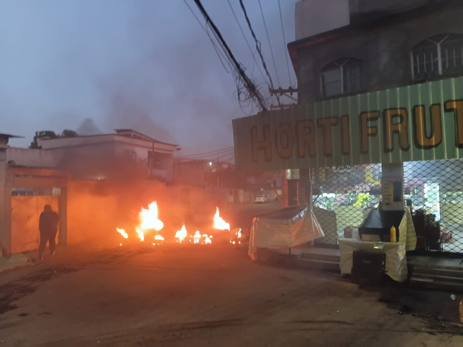 Operação da Polícia Civil mira integrantes do TCP na Vila Aliança, Senador Camará e Jabour