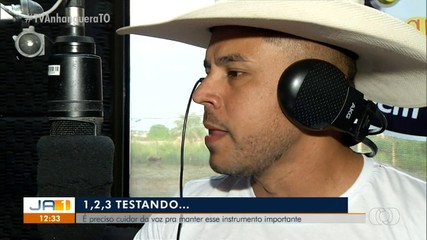Manter a saúde vocal é importante para profissionais que trabalham com a voz
