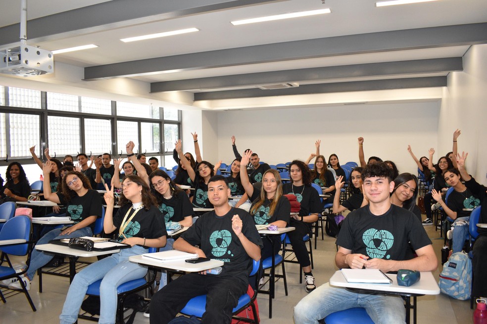 Alunos do cursinho preparatório durante a aula — Foto: g1/Reprodução