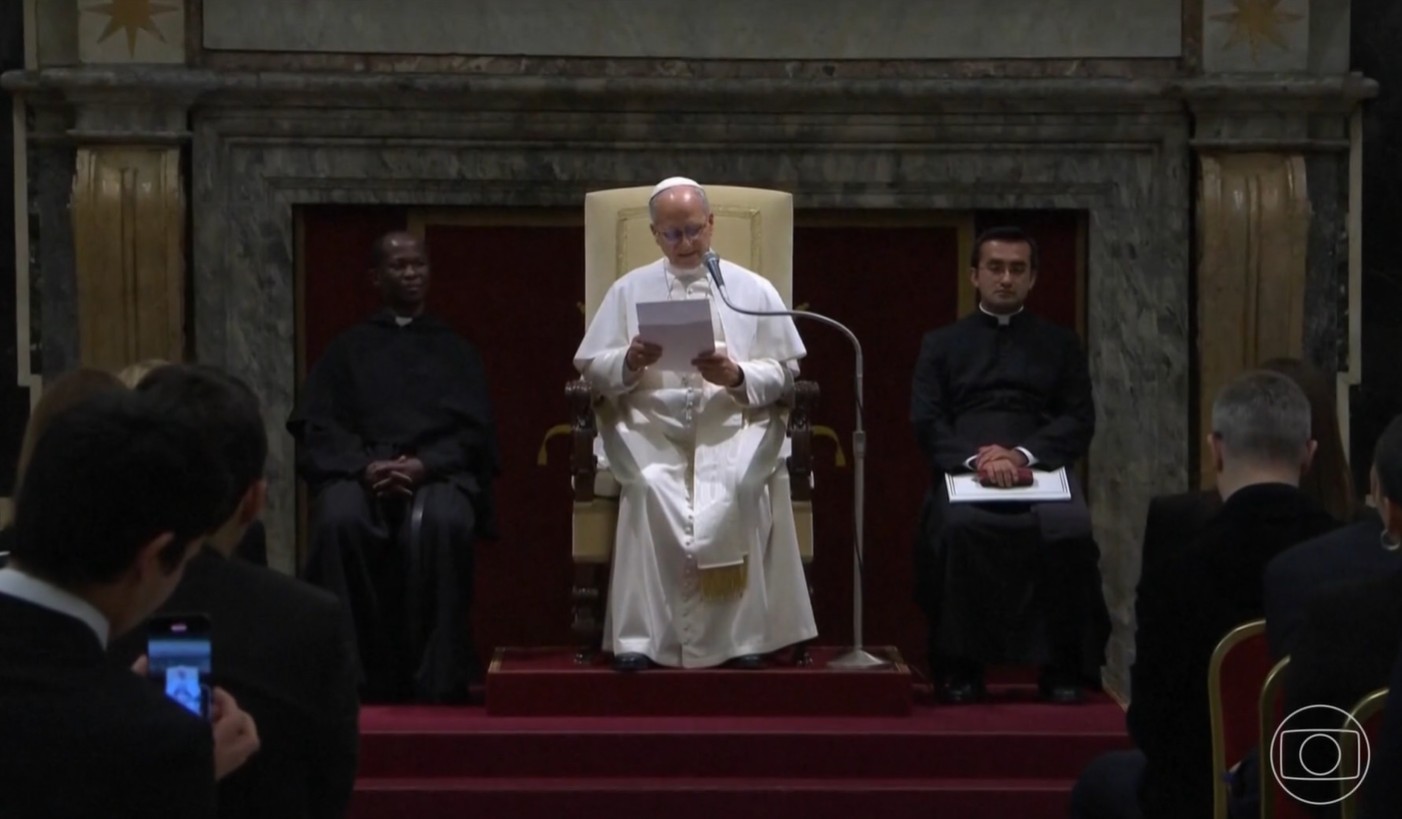 Papa Leão XIV recebe estrelas do cinema, como a atriz Cate Blanchett e o diretor Spike Lee