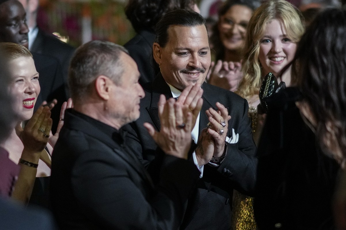 Johnny Depp applaudi à Cannes lors de la projection du 1er film mettant en vedette un acteur après une bataille judiciaire contre un ex |  Cinéma