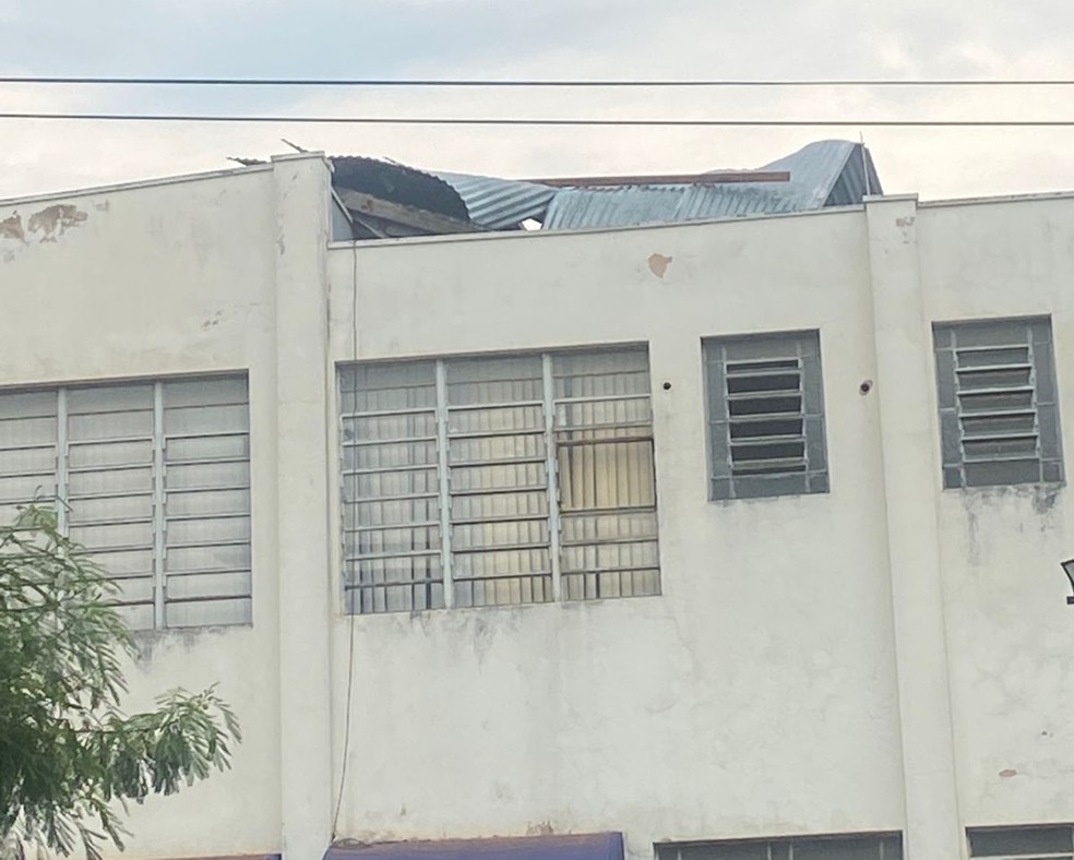 Defesa Civil fez 12 vistorias de colapso em edificações comerciais, nesta segunda-feira (30), em Presidente Prudente (SP) — Foto: Defesa Civil