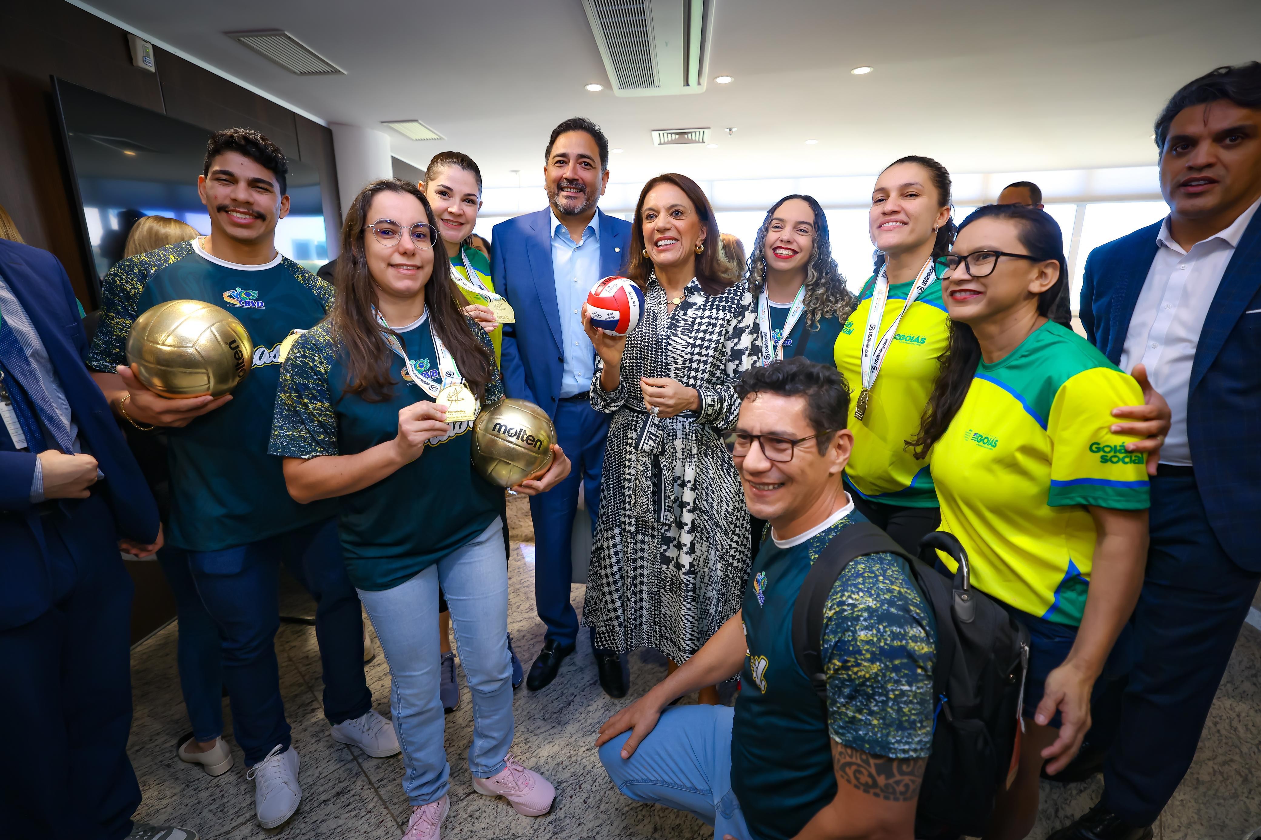 Pacote social do governo pretende investir mais de R$ 100 milhões no esporte, combate à pobreza e equipar Cras em cidades de Goiás