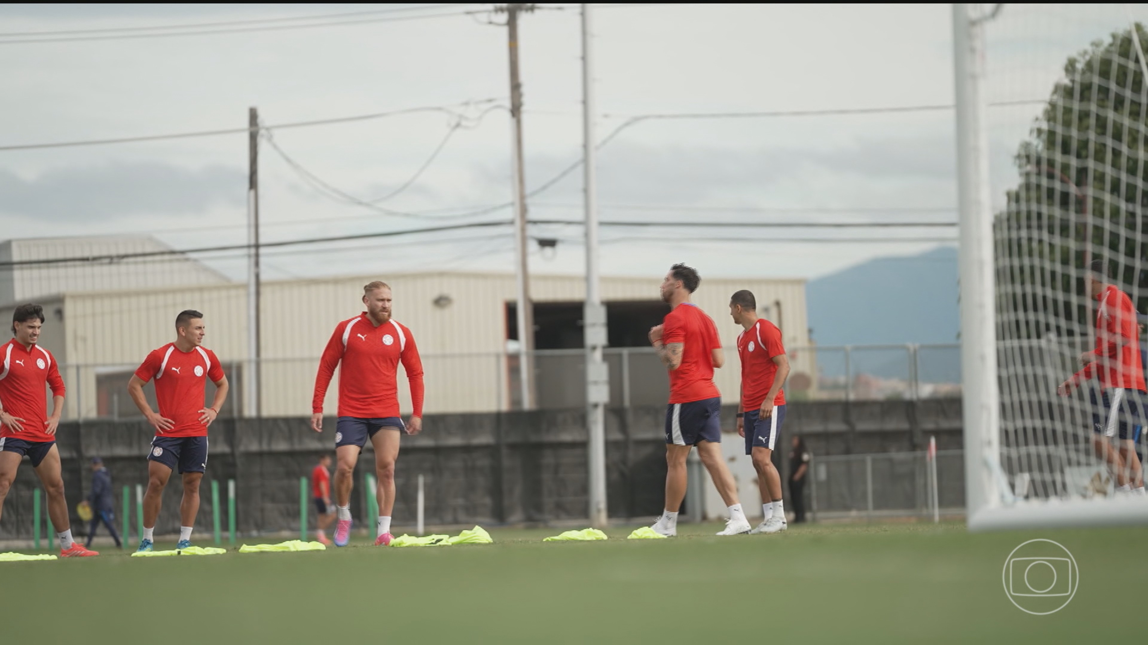 Depois de perderam na primeira rodada, Turquia e Paraguai buscam vencer na Copa