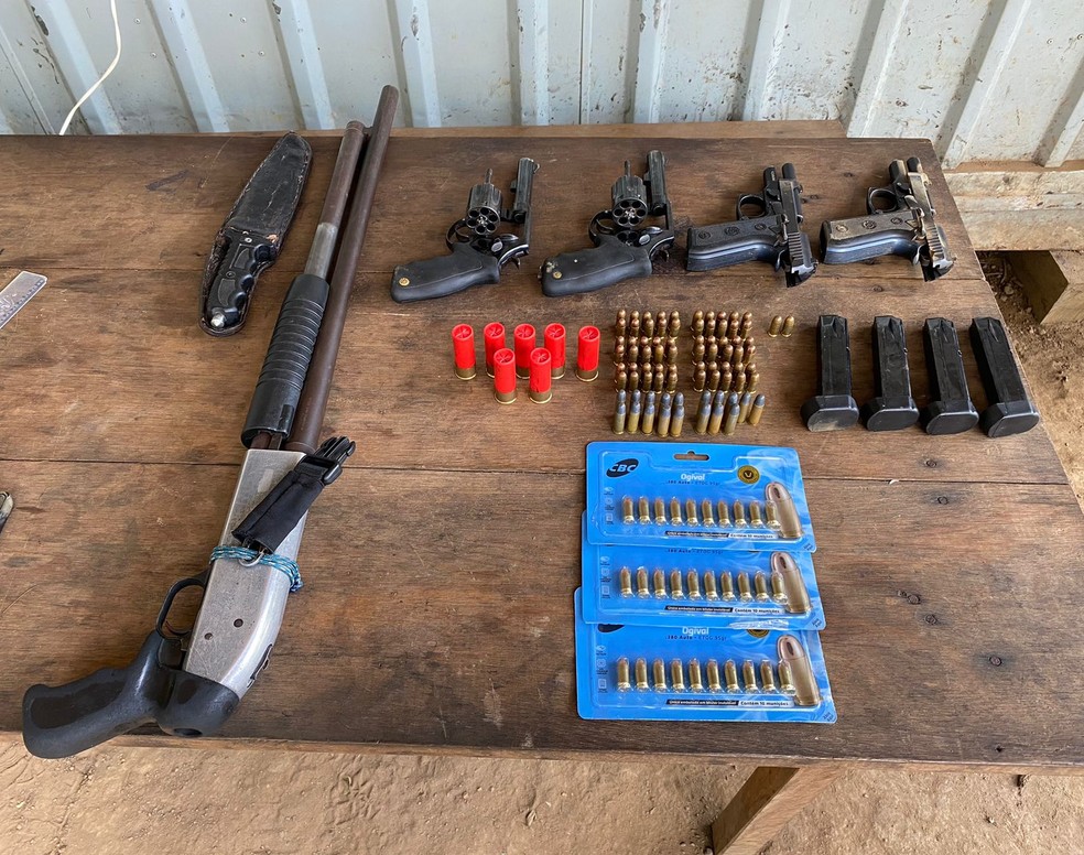 Armas foram, apreendidas pela PF em garimpo ilegal no Pará — Foto: PF/Reprodução