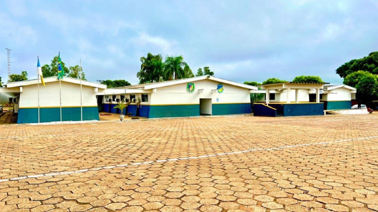 Mandados de busca são cumpridos em quartéis da PM em investigação sobre morte de jovem em rodovia