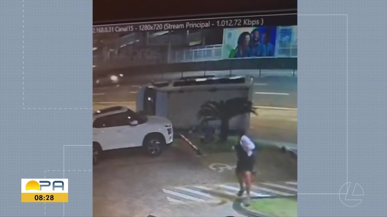 Van capota e atinge pedestre na BR-316 na Grande Belém 