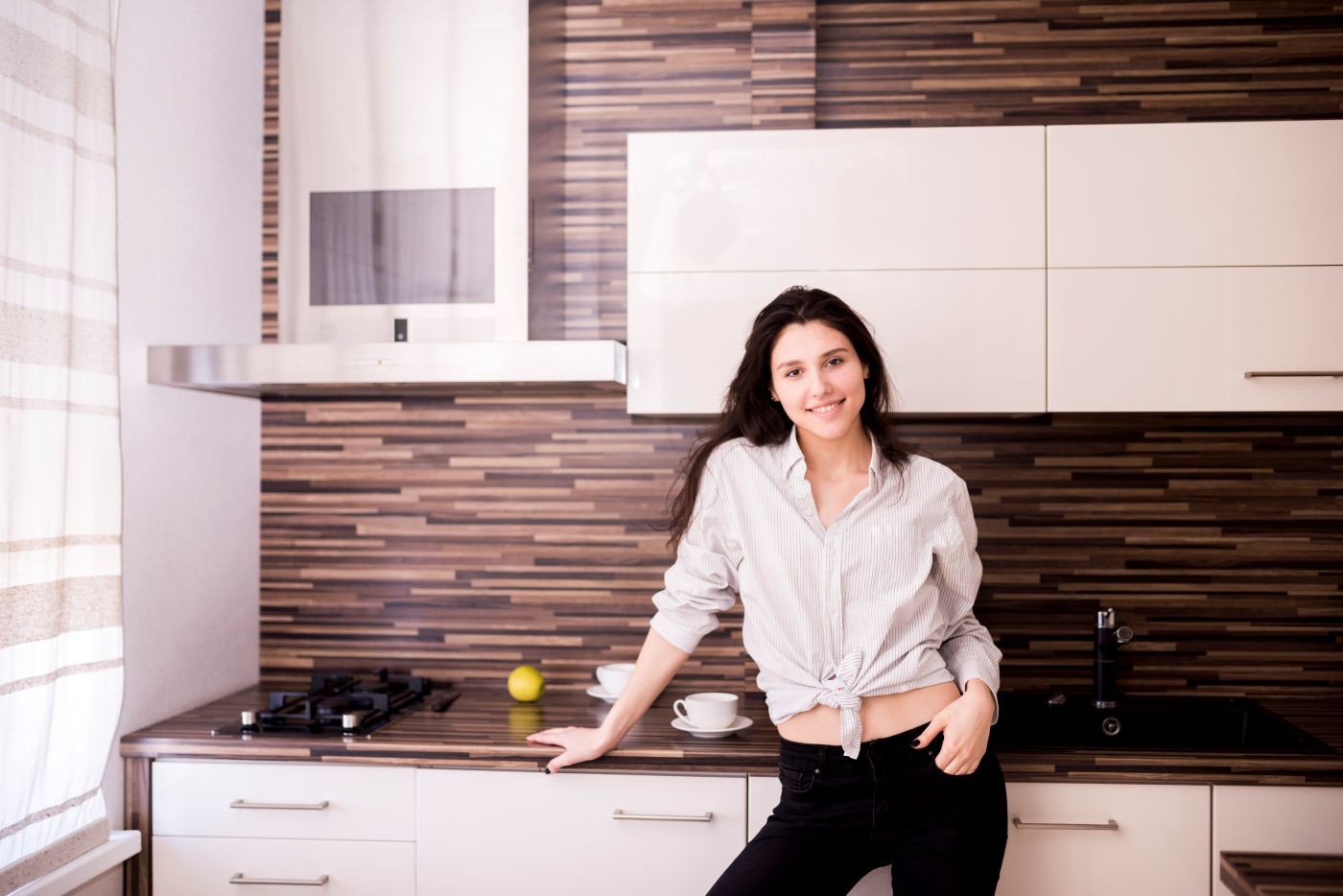 Cozinha prática: como planejar armários e acessórios que otimizam o espaço