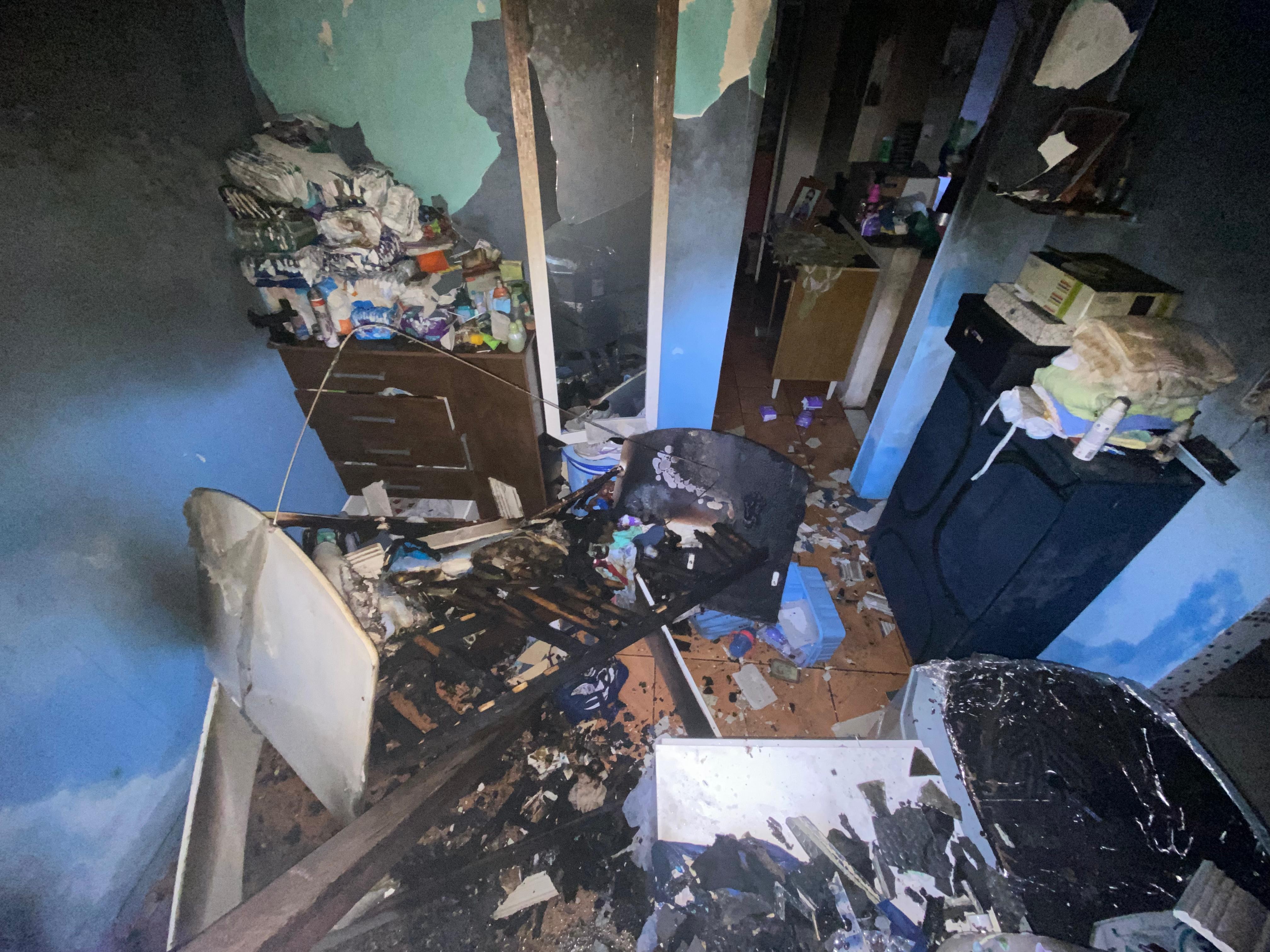 Homem é preso depois de usar coquetel molotov para incendiar casa da ex 