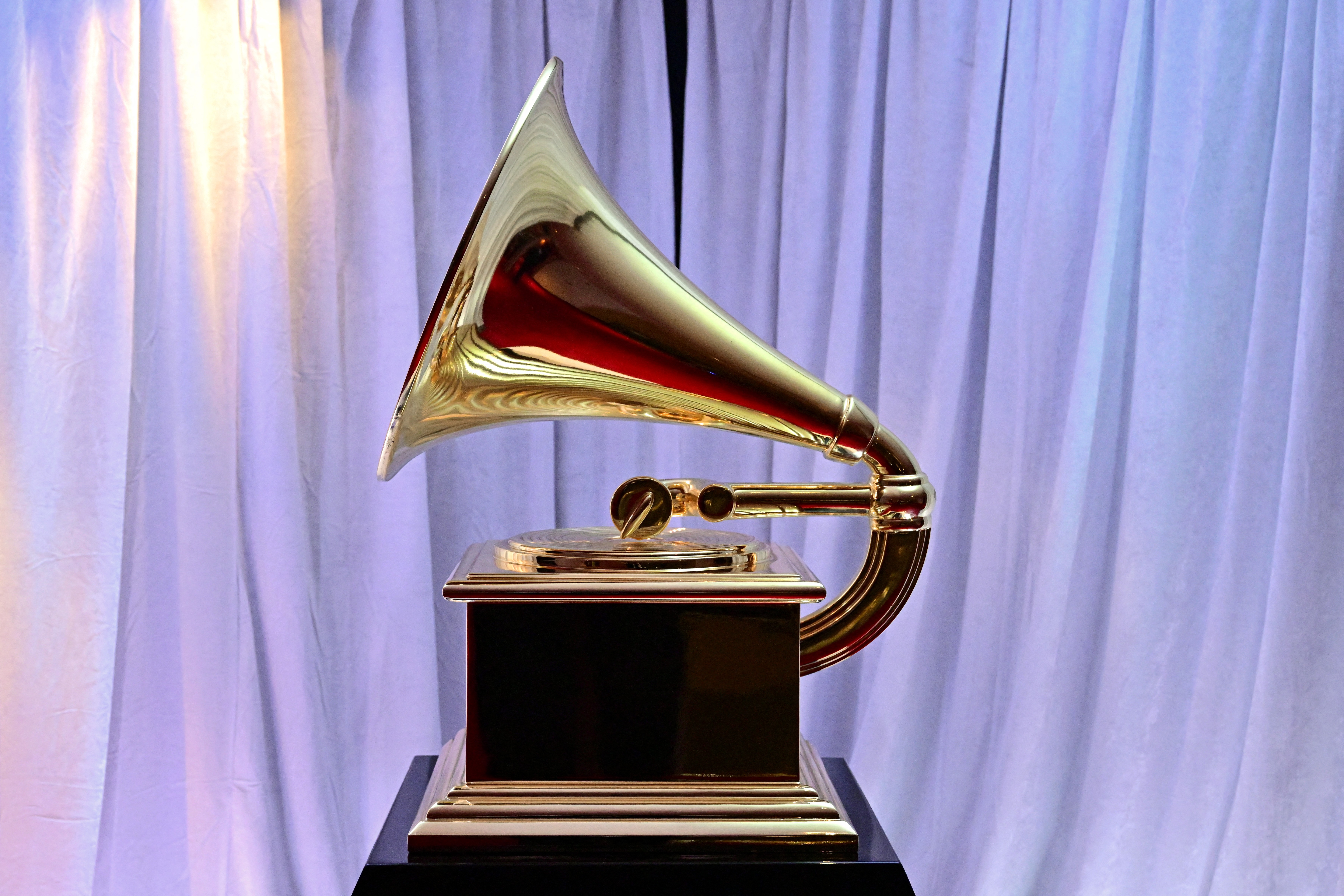 Grammy anuncia cinco novas categorias, incluindo 'Melhor Música Latina' 