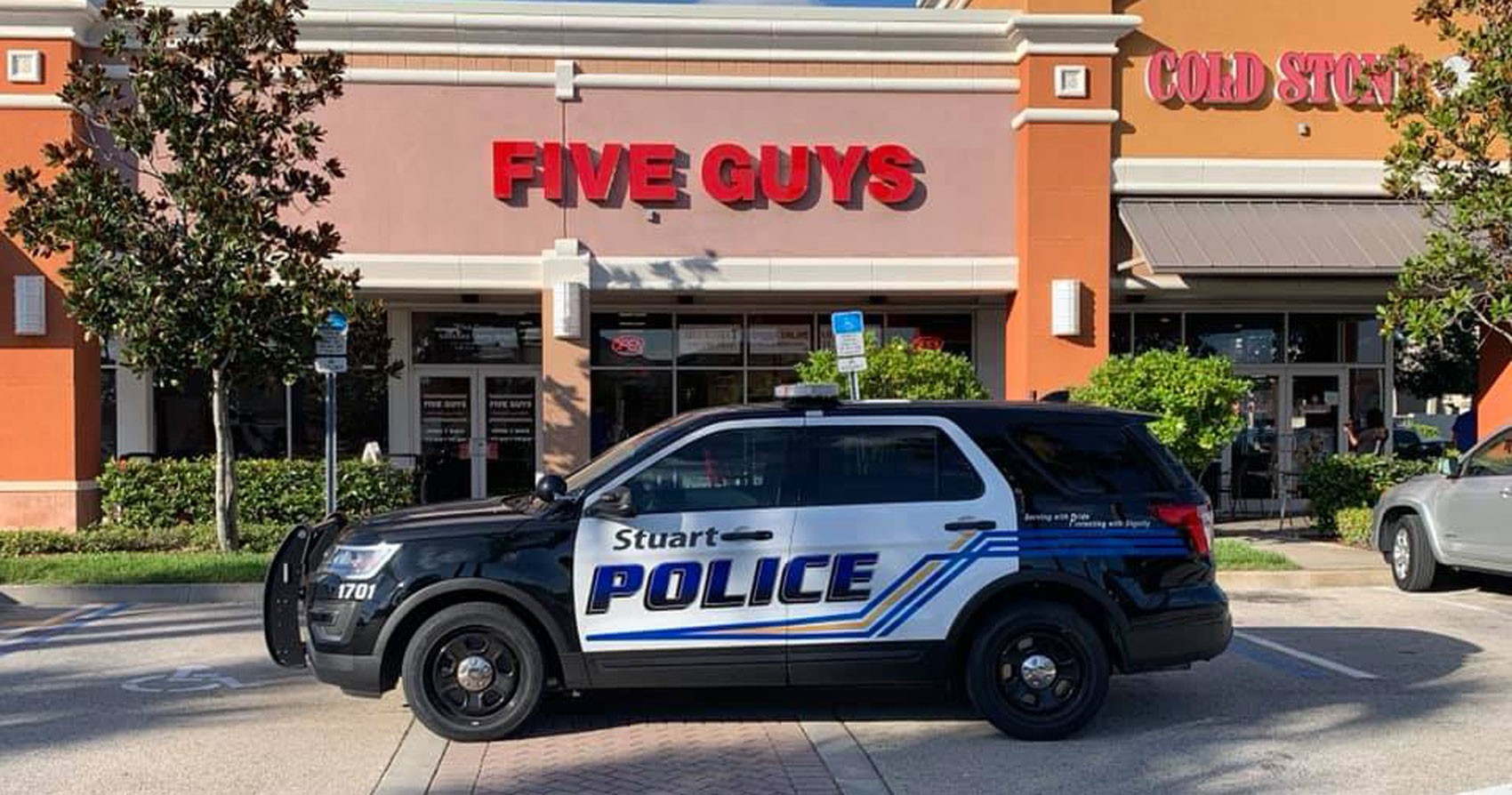 Cinco homens são presos em lanchonete da rede 'Five Guys' na Flórida