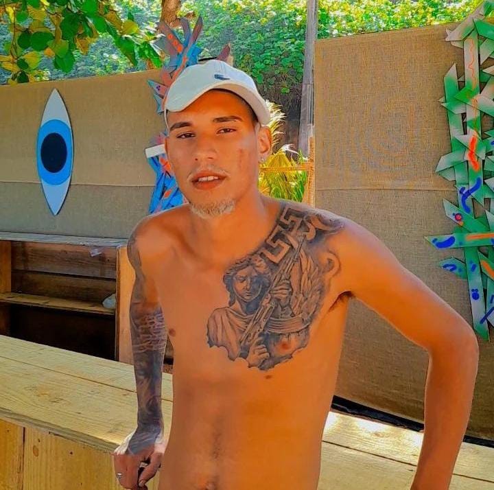 Policial militar é condenado a 15 anos de prisão por matar jovem na Bahia; vítima foi baleada a caminho da casa da namorada