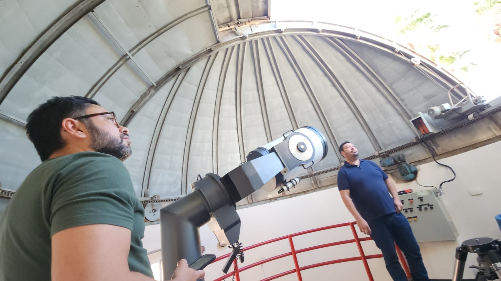 Arquiteto, engenheiro, geógrafo, médico e servidor público se unem para restaurar telescópios de centro de educação no interior de SP 