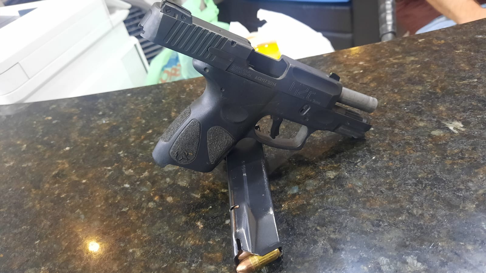 Homem é baleado em sede de torcida organizada no interior de SP; suspeito é CAC e foi preso após tentar fugir