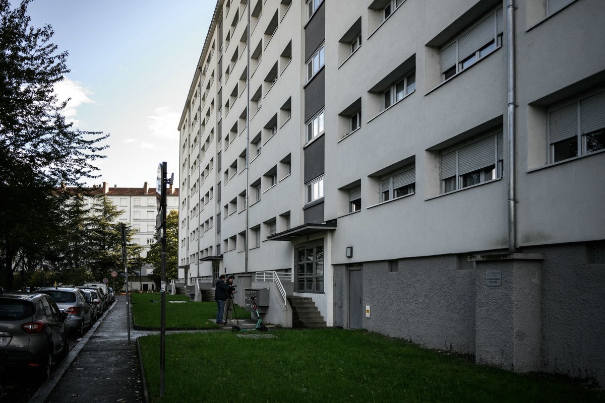 Polícia francesa investiga se mulher esfaqueada em Lyon mentiu sobre ataque antissemita