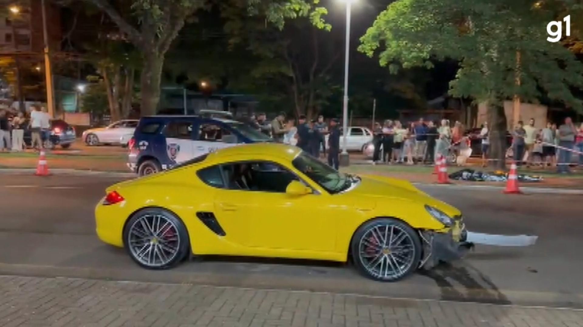 Vídeo mostra momento em que Porsche atropela jovem de moto no Paraná