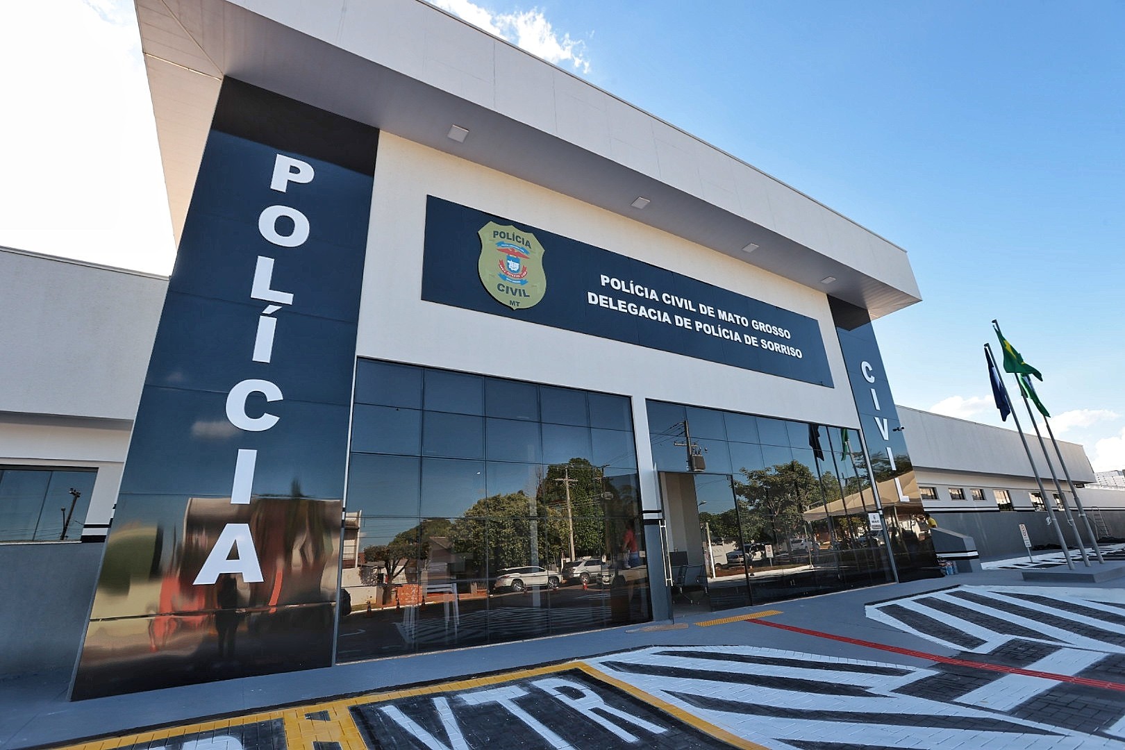 Adolescente mata vizinho a facadas após ouvir ele discutindo com a esposa em MT 