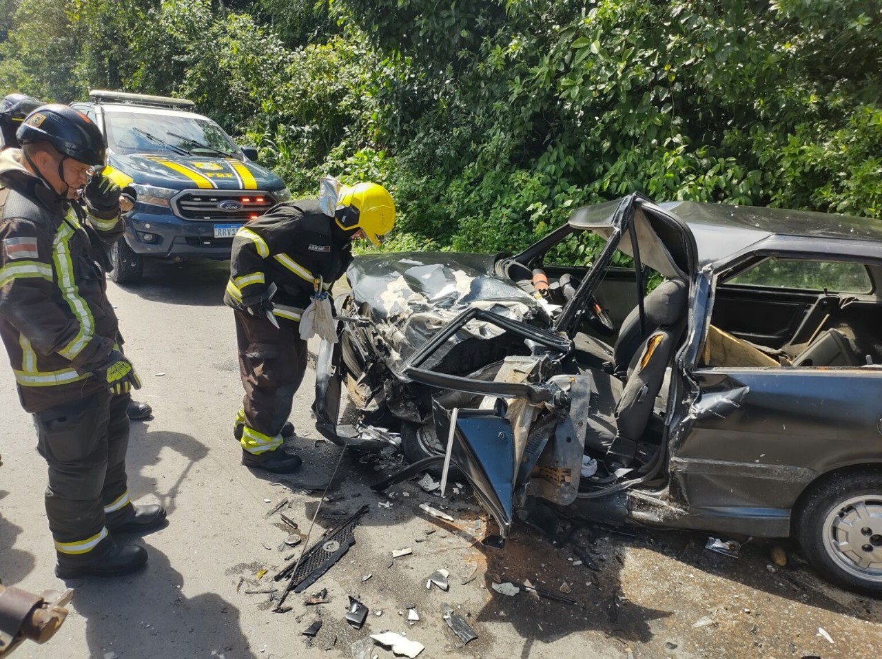 Ultrapassagem malsucedida provoca colisão e deixa dois feridos na BR-174, em Manaus