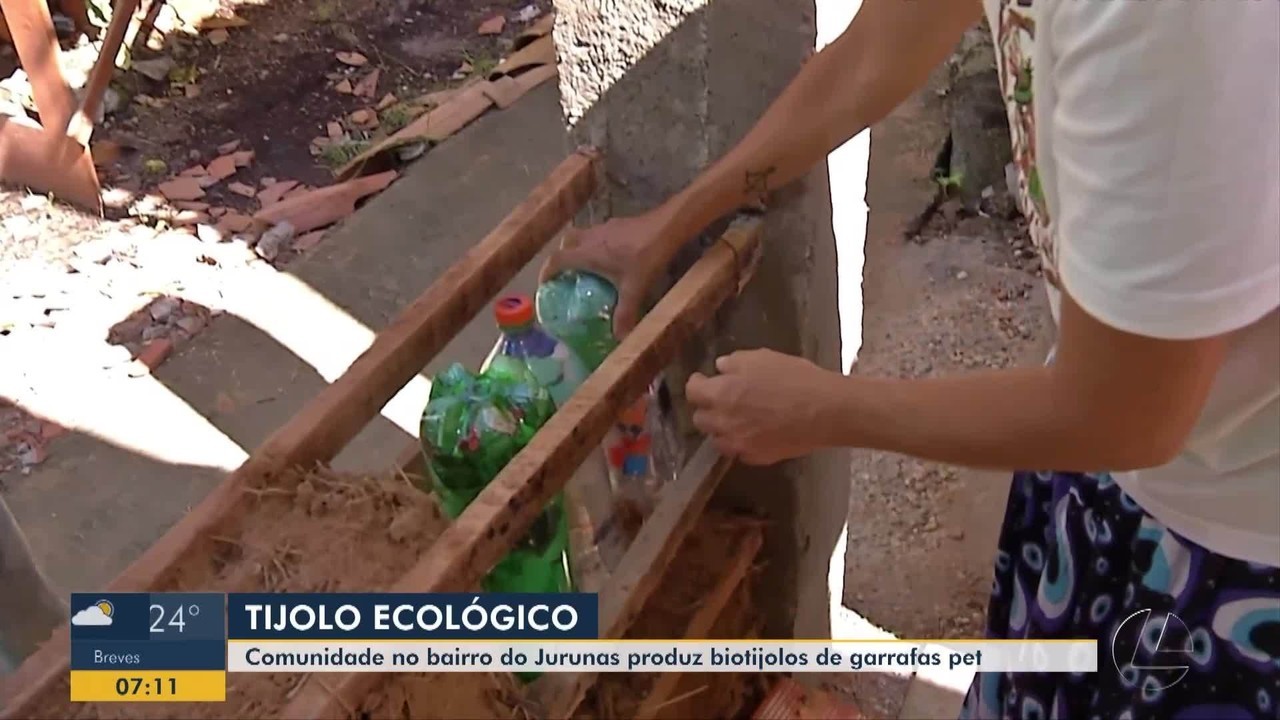 Feito de garrafa pet e pedaços de plástico, biotijolo ergue espaços de cultura na periferia de Belém