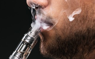 Cigarro eletrônico: maioria dos profissionais de saúde é contra liberar vape, aponta consulta da Anvisa
