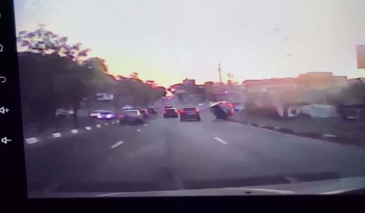 Tentativa de ultrapassagem termina em capotamento e morte de motorista em Campinas; VÍDEO