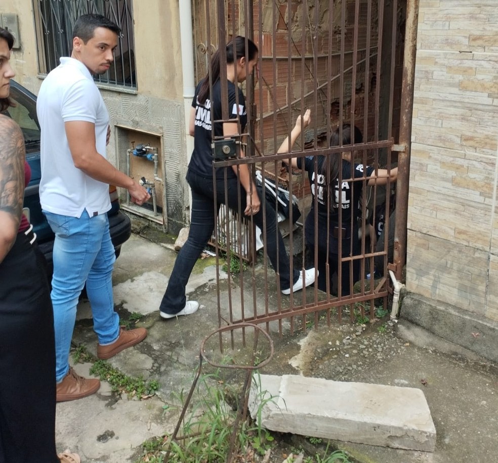 Polícia faz buscas na casa de mulher que levou bebê de Uberlândia para Muriaé — Foto: Polícia Civil/Divulgação