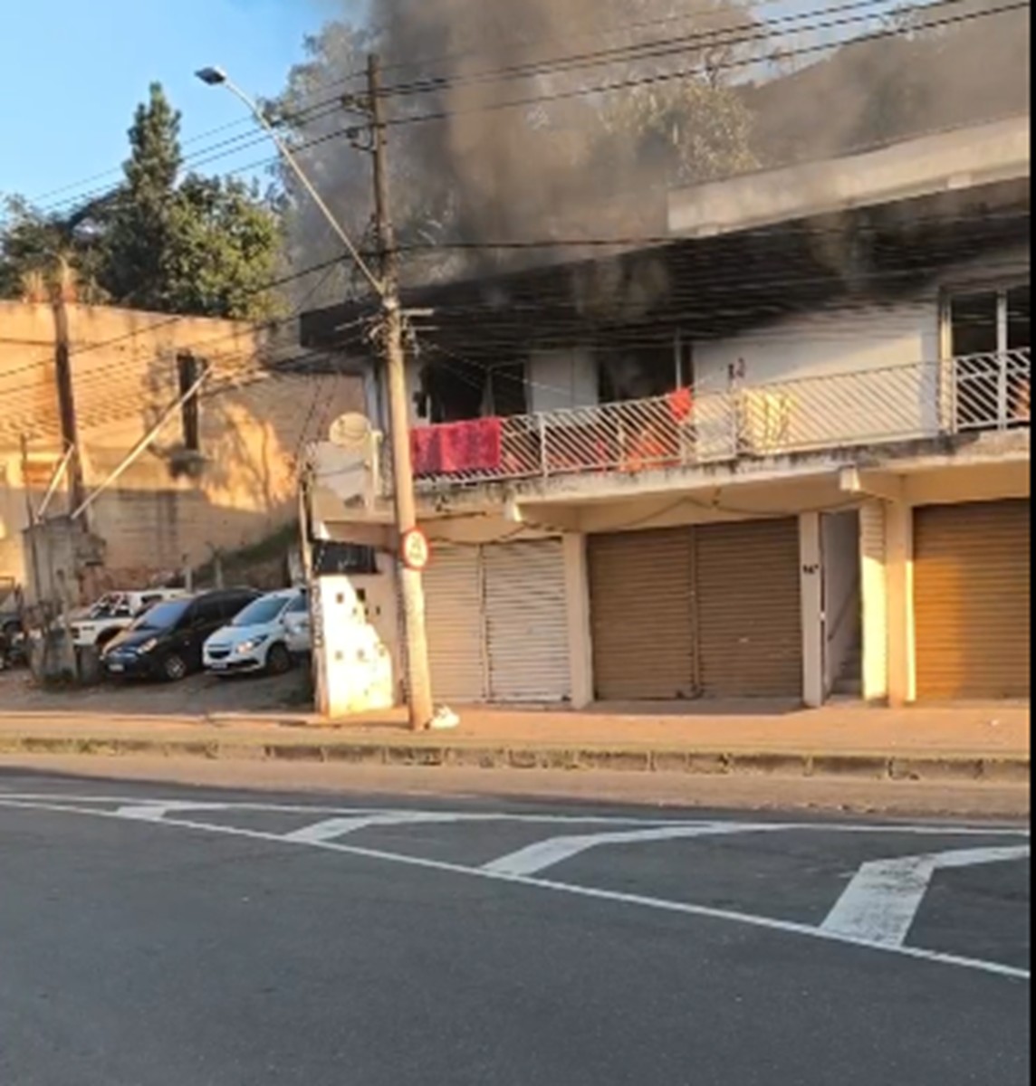 Mulheres ficam feridas durante incêndio dentro de casa em Juiz de Fora