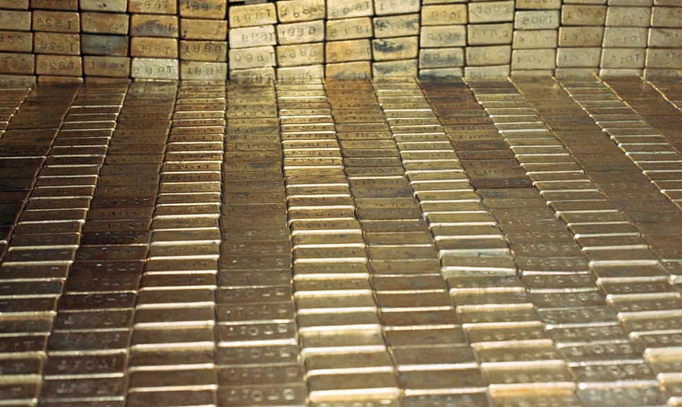 Barras de ouro armazenadas no Fort Knox, em foto de 1974 — Foto: AP Photo/Barry Thumma
