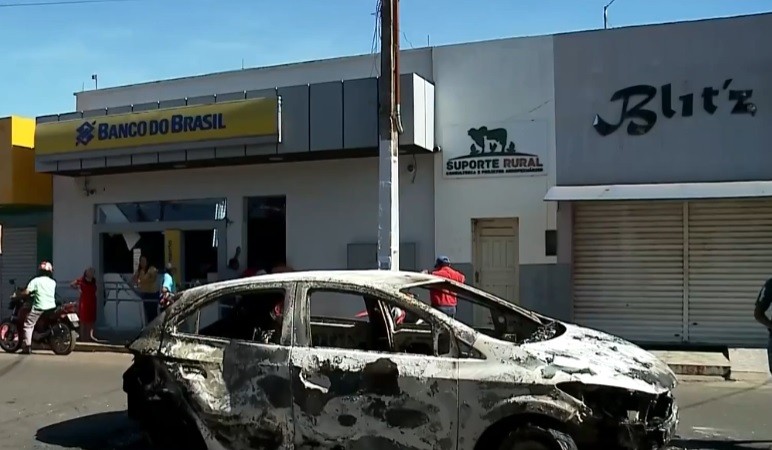 Homem morre em confronto com a polícia e casal é preso no MA; trio teria dado suporte a criminosos suspeitos de explodirem bancos em Amarante 