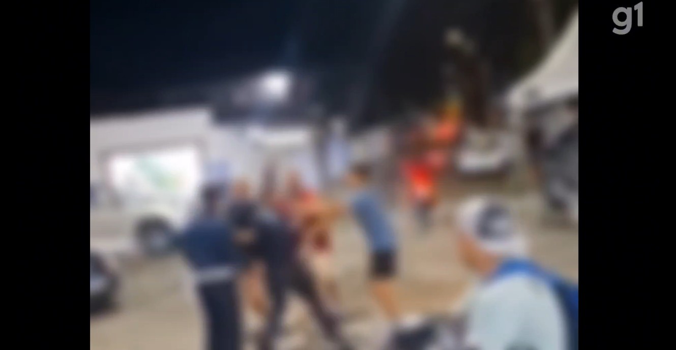 Vídeo mostra briga entre guardas municipais e grupo de pessoas em Búzios