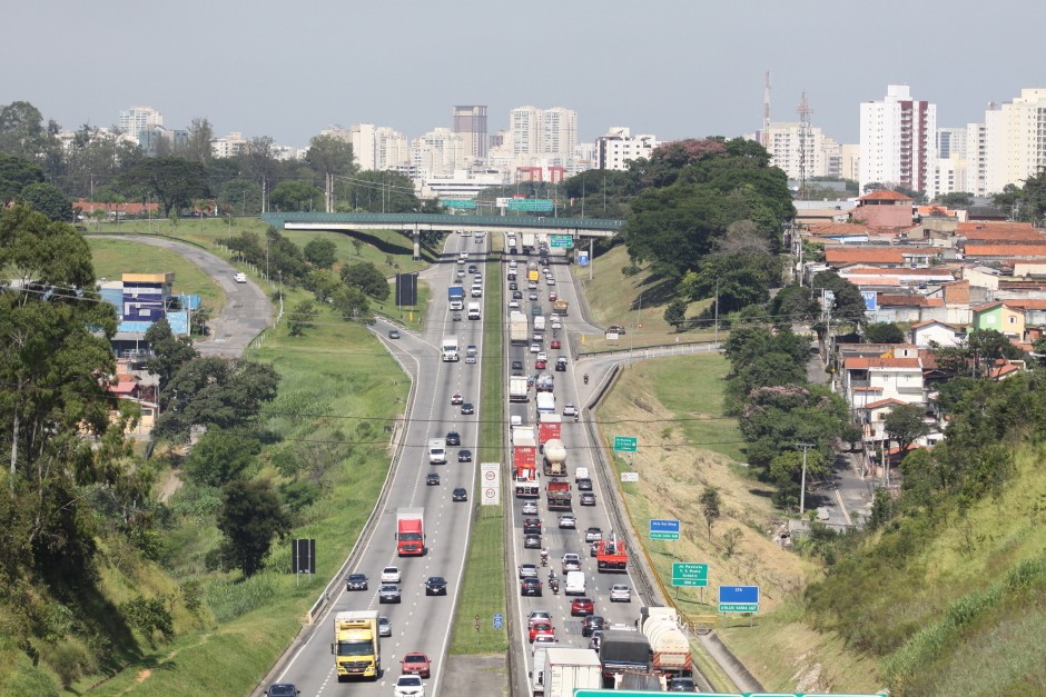 São José dos Campos fica a uma hora de tudo como dizem os moradores? g1 checou 