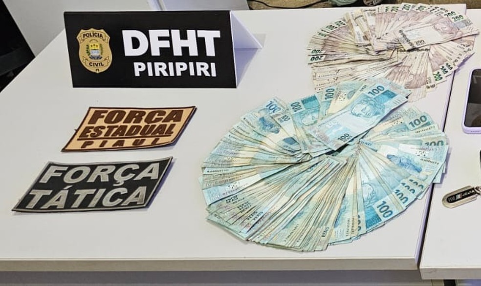 Suspeito de duplo homicídio contra casal é preso com armas, dinheiro e veículos durante operação no PI — Foto: Reprodução