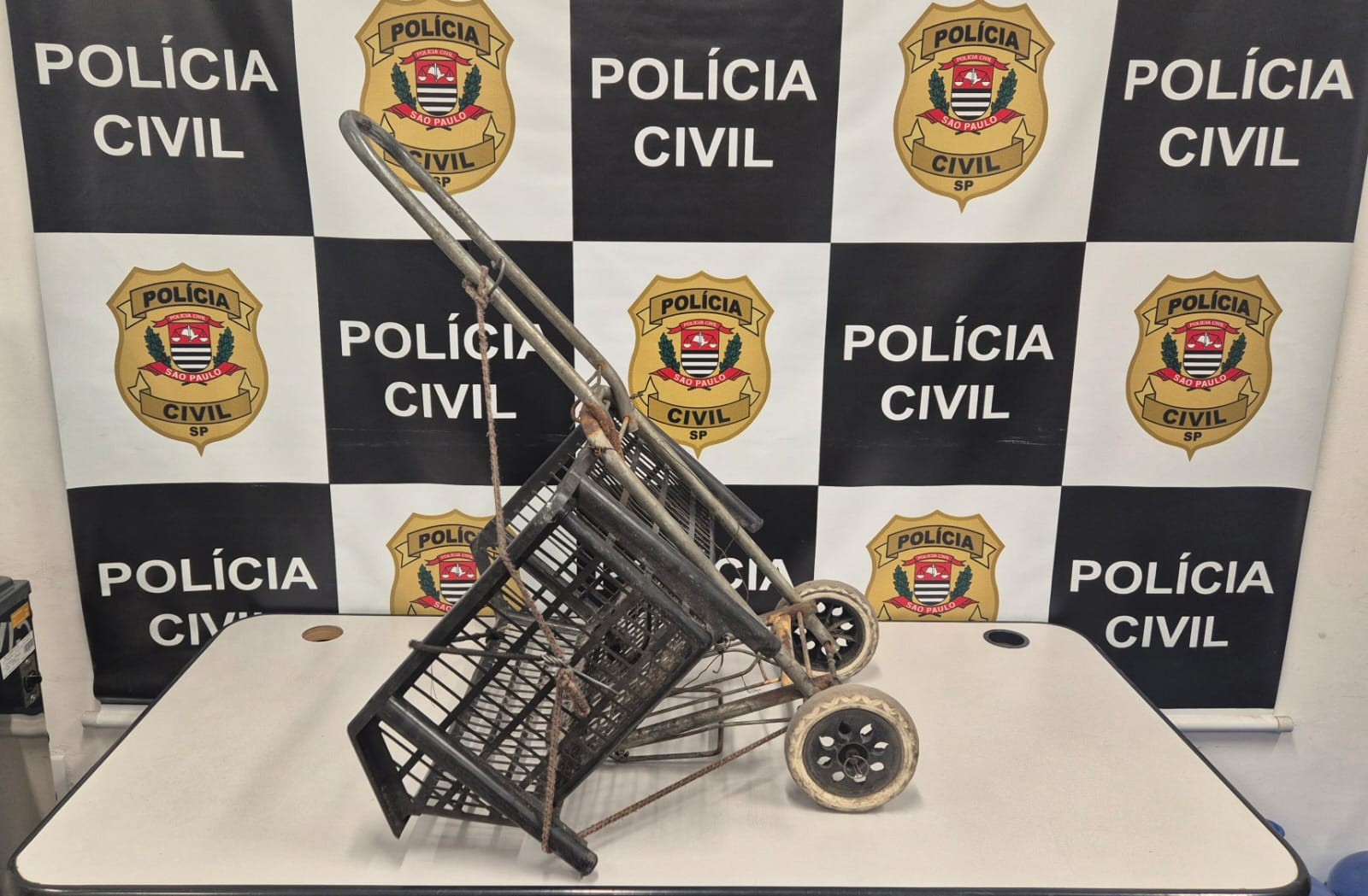 Suspeito preso por jogar corpo em lixeira em Poá