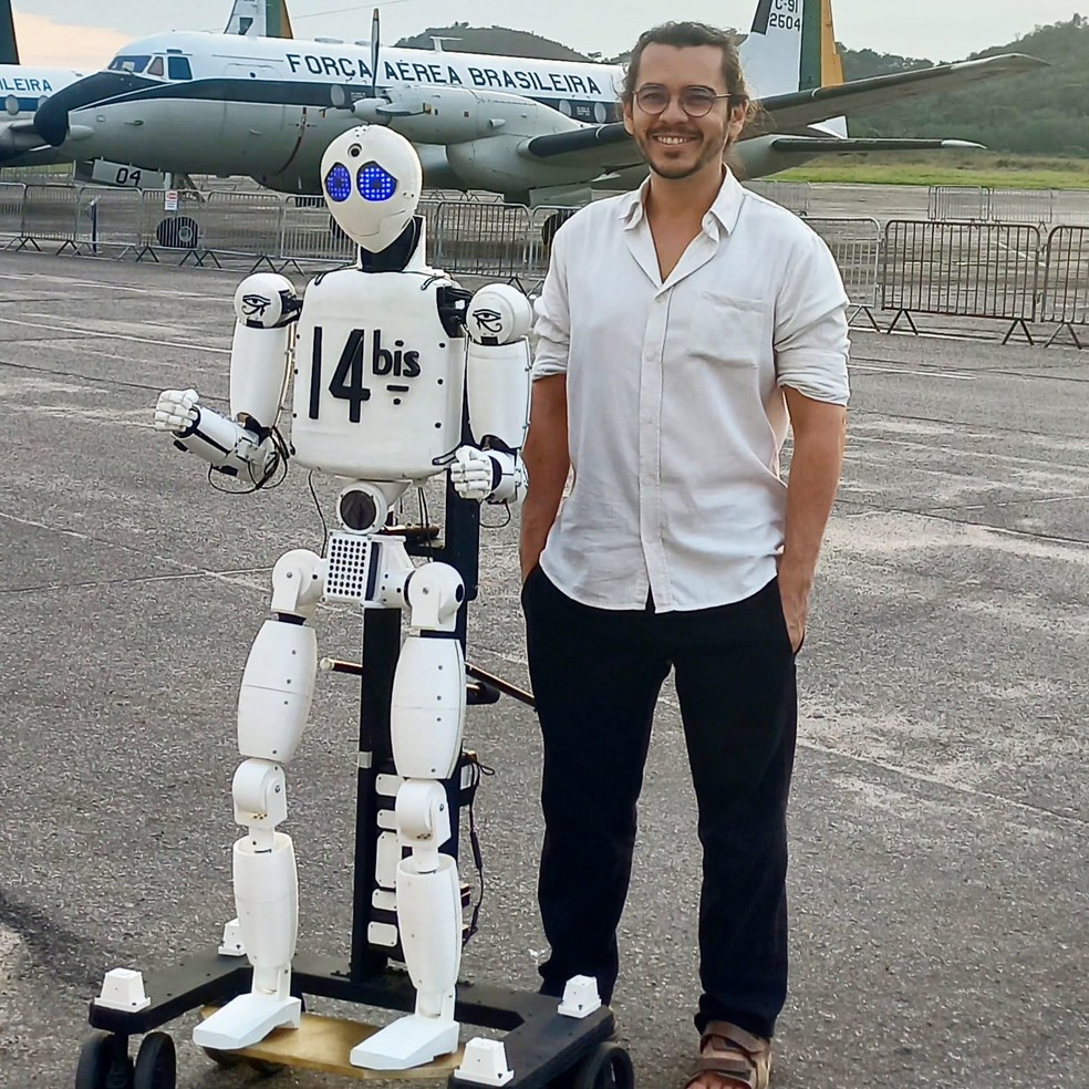 14-bis: primeiro robô humanoide do Brasil — Foto: Arquivo pessoal