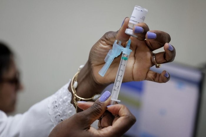 Campanha de vacinação contra a gripe começa neste sábado no estado de SP