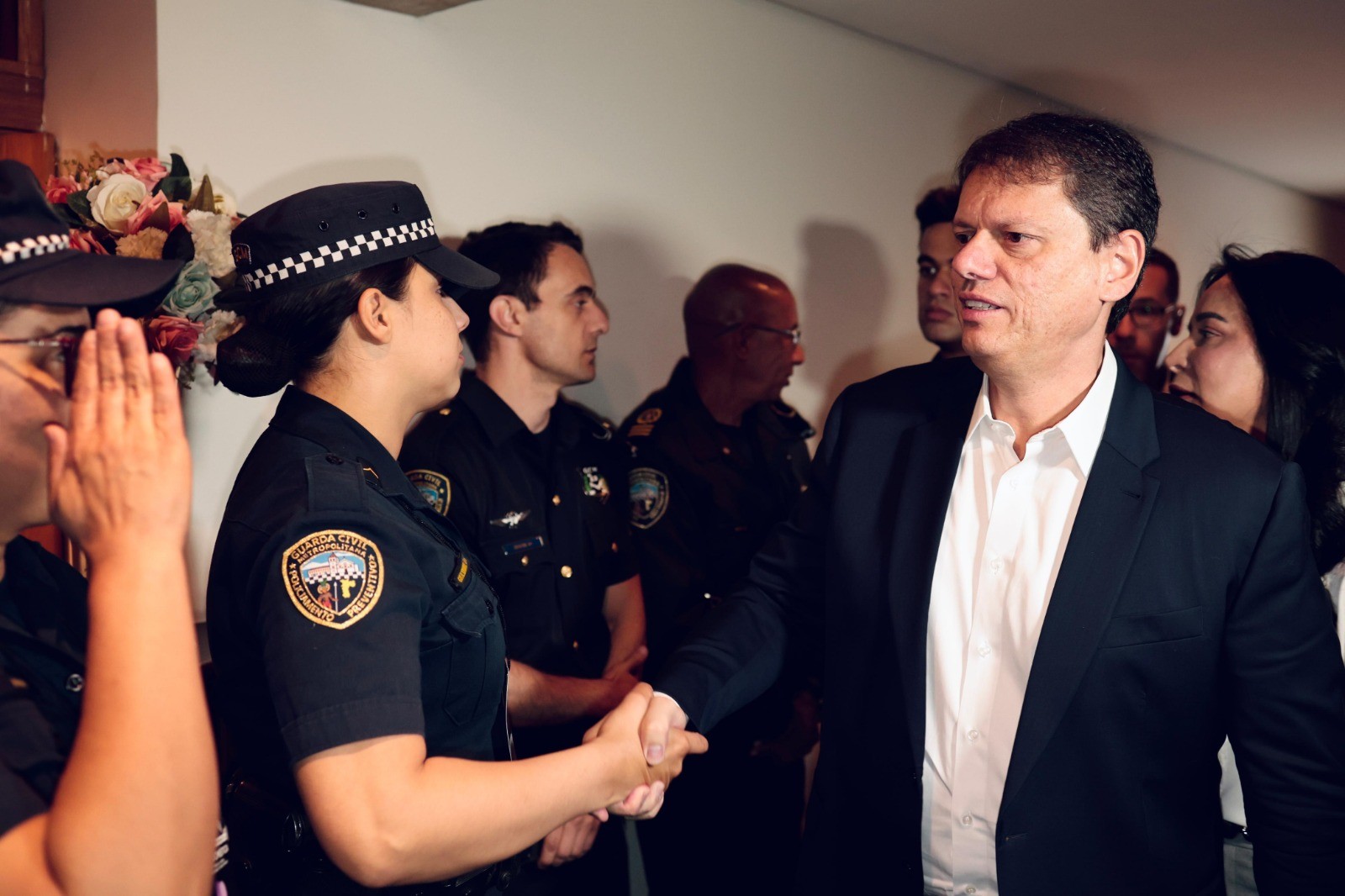 Tarcísio diz que cumprirá decisão do STF para compartilhar documentos de ONG de 'Dark Horse' e nega atraso em investigação sobre o filme em SP