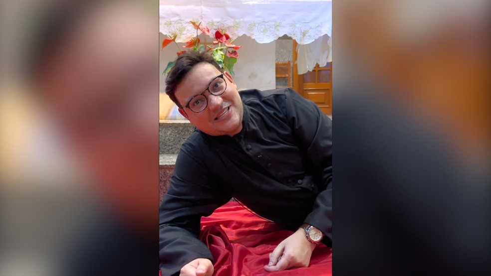 Padre viraliza ao postar vídeos com conteúdo religioso em Catanduva (SP) — Foto: Reprodução / Rede Social