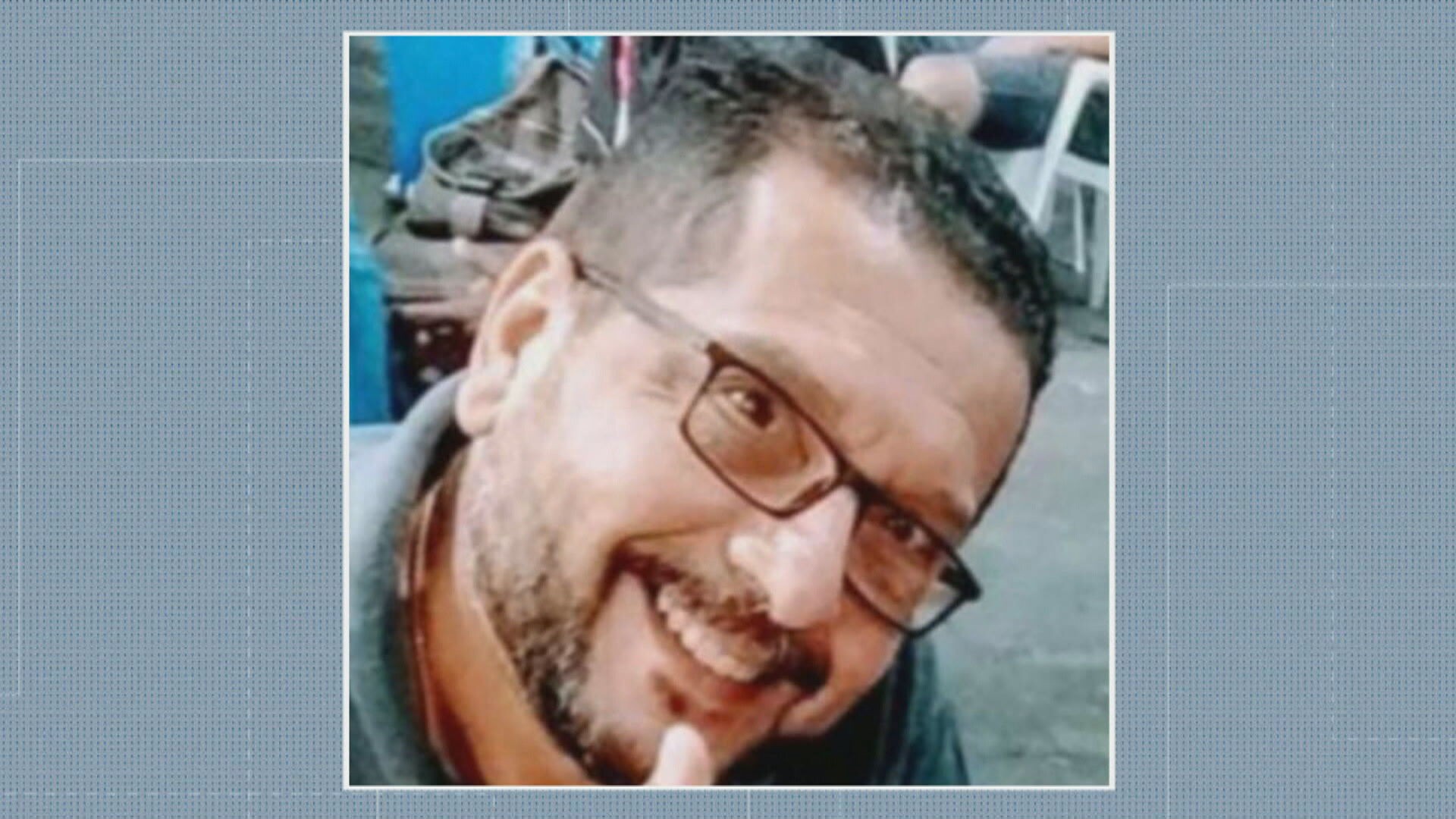 Filho de motorista de aplicativo morto em Costa Barros diz que bandidos atiraram antes mesmo de o pai parar