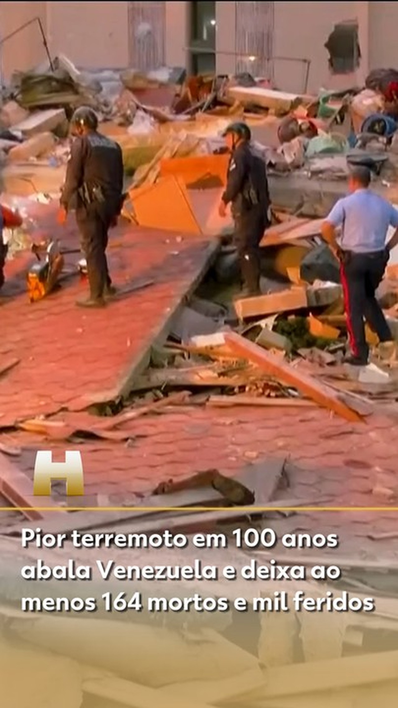 VÍDEO: Venezuelano mostra destruição dentro de prédio ao descer escadas após terremotos 