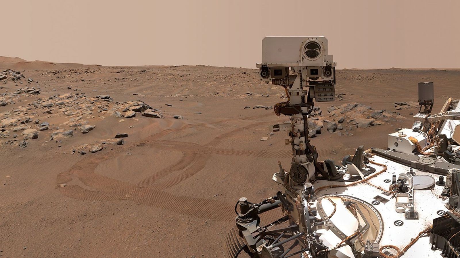 Rover da Nasa encontra indícios inéditos de possível vida microscópica em rocha de Marte
