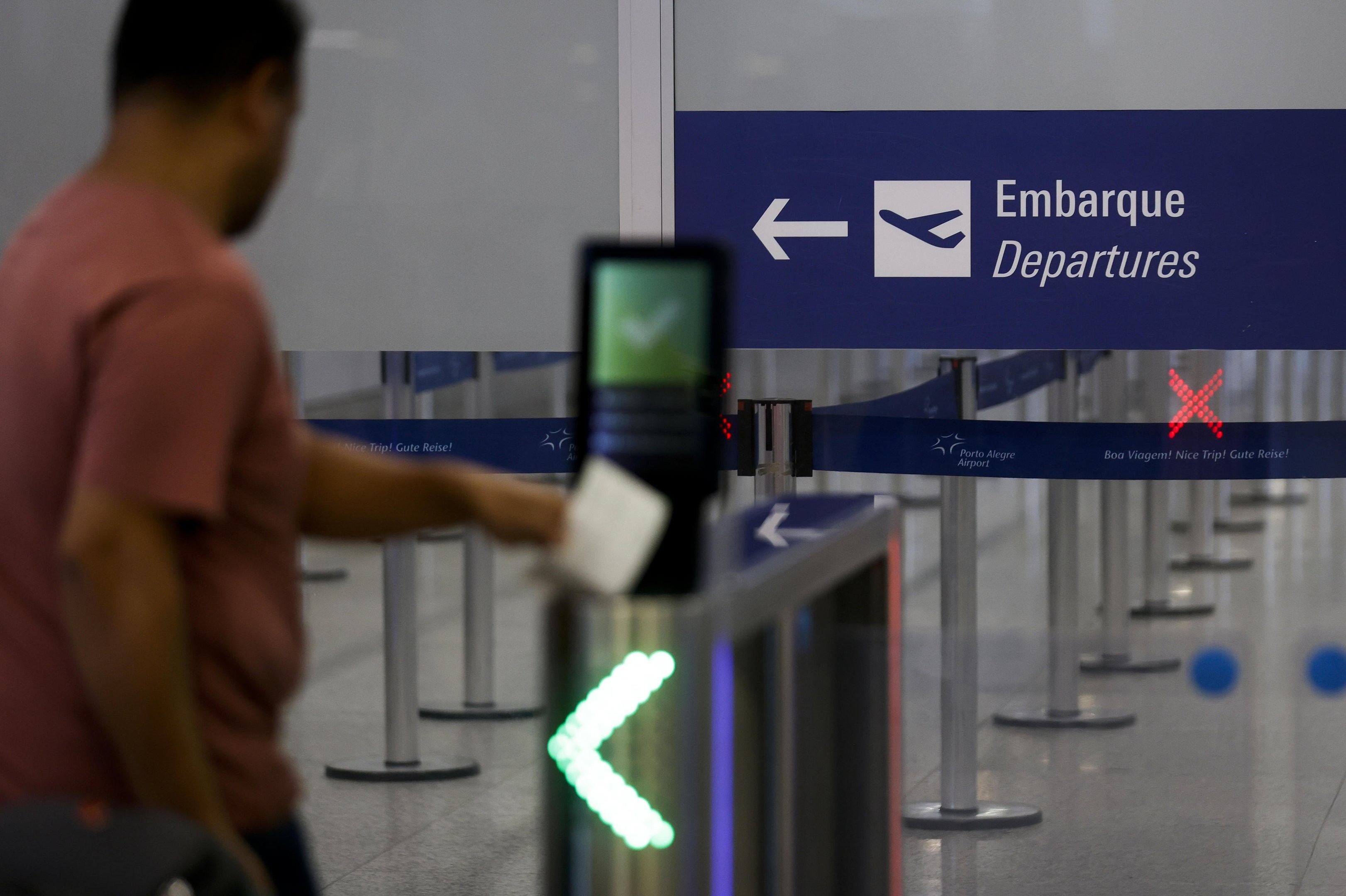 Passagem aérea mais cara: tarifa de 
embarque internacional terá aumento no aeroporto de Porto Alegre