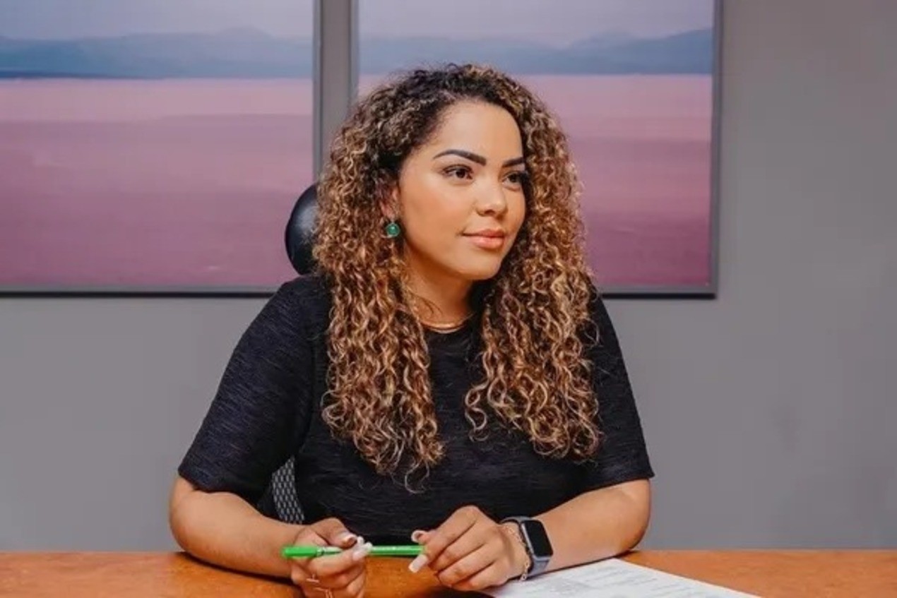Prefeita de Bauru entra na Justiça contra Facebook e usuários por ataques na rede social 
