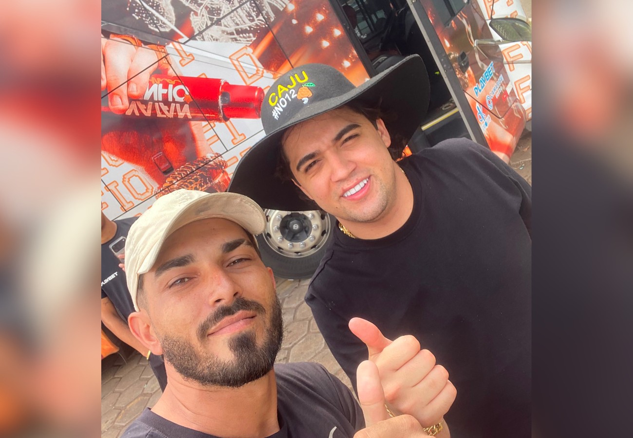 Natanzinho presenteia funcionário de posto com R$ 1 mil para renovar CNH após passeio de moto; VÍDEO