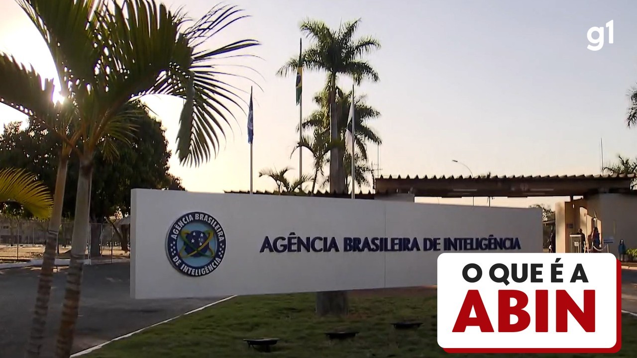 Diretor e ex-número 2 da Abin chegam à PF para depoimento sobre suspeitas de espionagem ilegal | Política